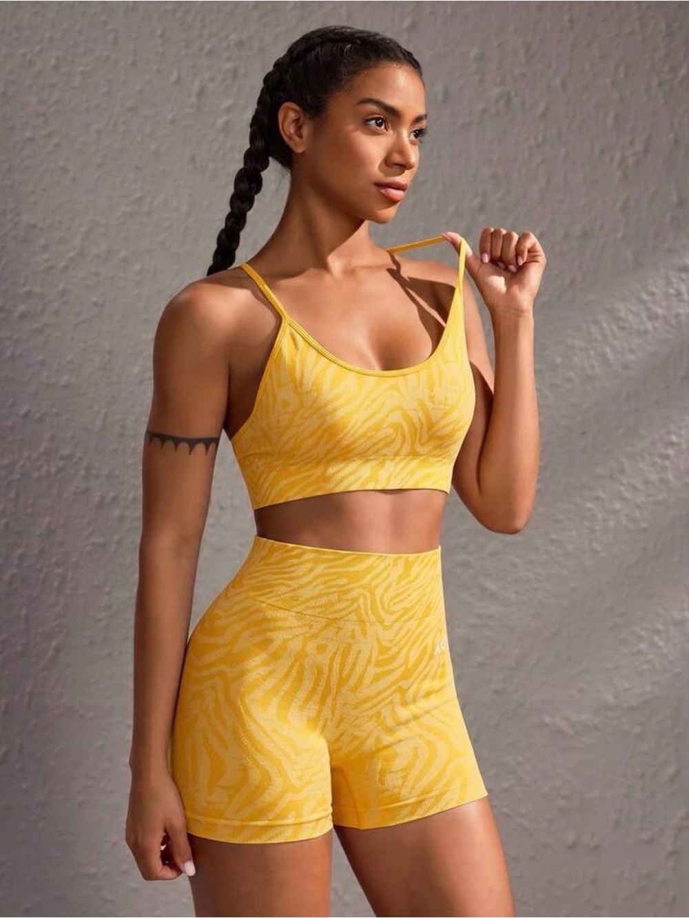 Seamless Yellow Patterned Crop Bralette and High-Waist Shorts Set